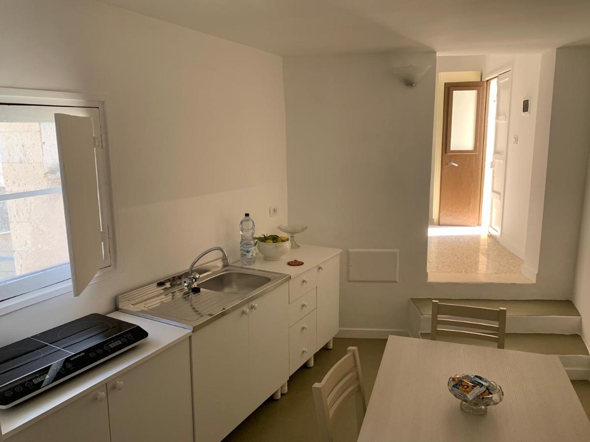 Palazzo Moschettini Apartment Martano Exterior photo